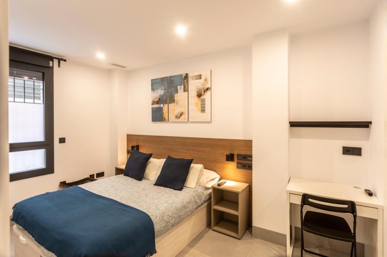 Apartamentos Bajeles Sevilla Urban Esterno foto