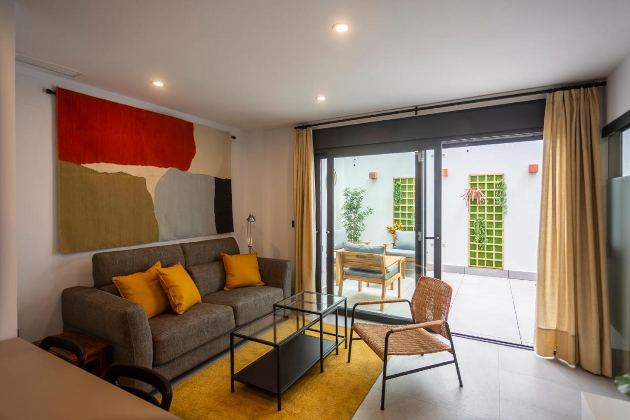 Apartamentos Bajeles Sevilla Urban Esterno foto