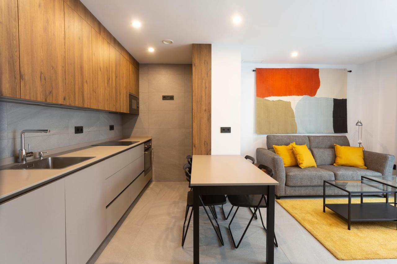 Apartamentos Bajeles Sevilla Urban Esterno foto