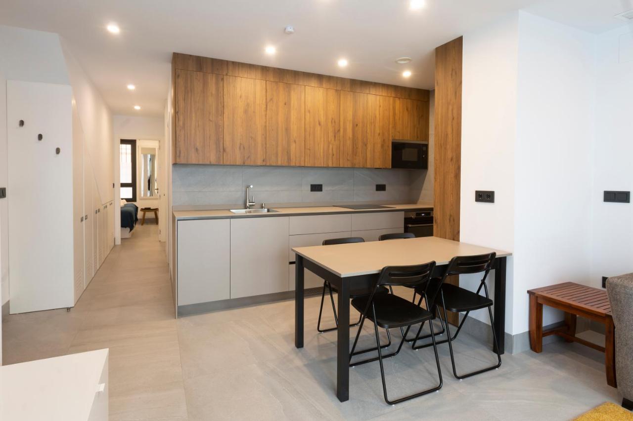 Apartamentos Bajeles Sevilla Urban Esterno foto