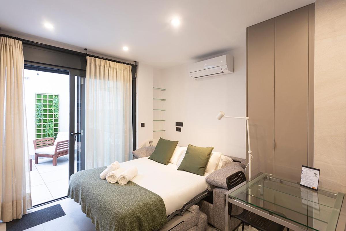 Apartamentos Bajeles Sevilla Urban Esterno foto