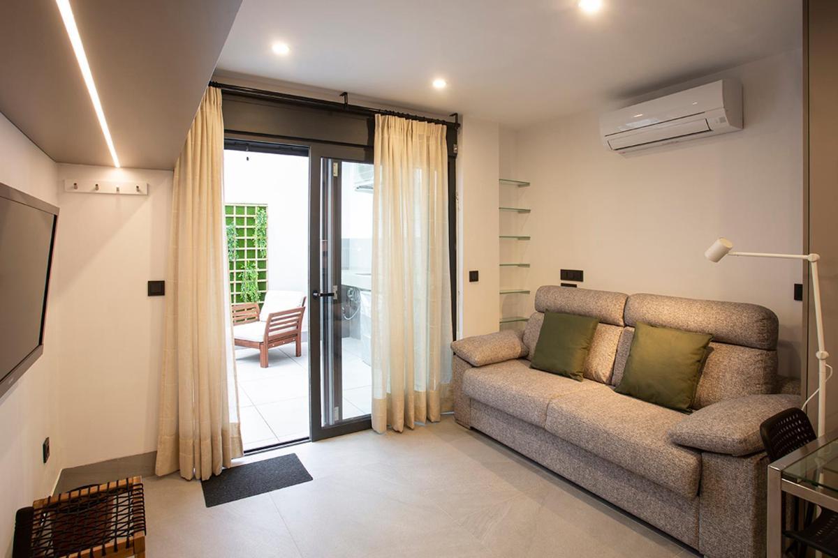 Apartamentos Bajeles Sevilla Urban Esterno foto