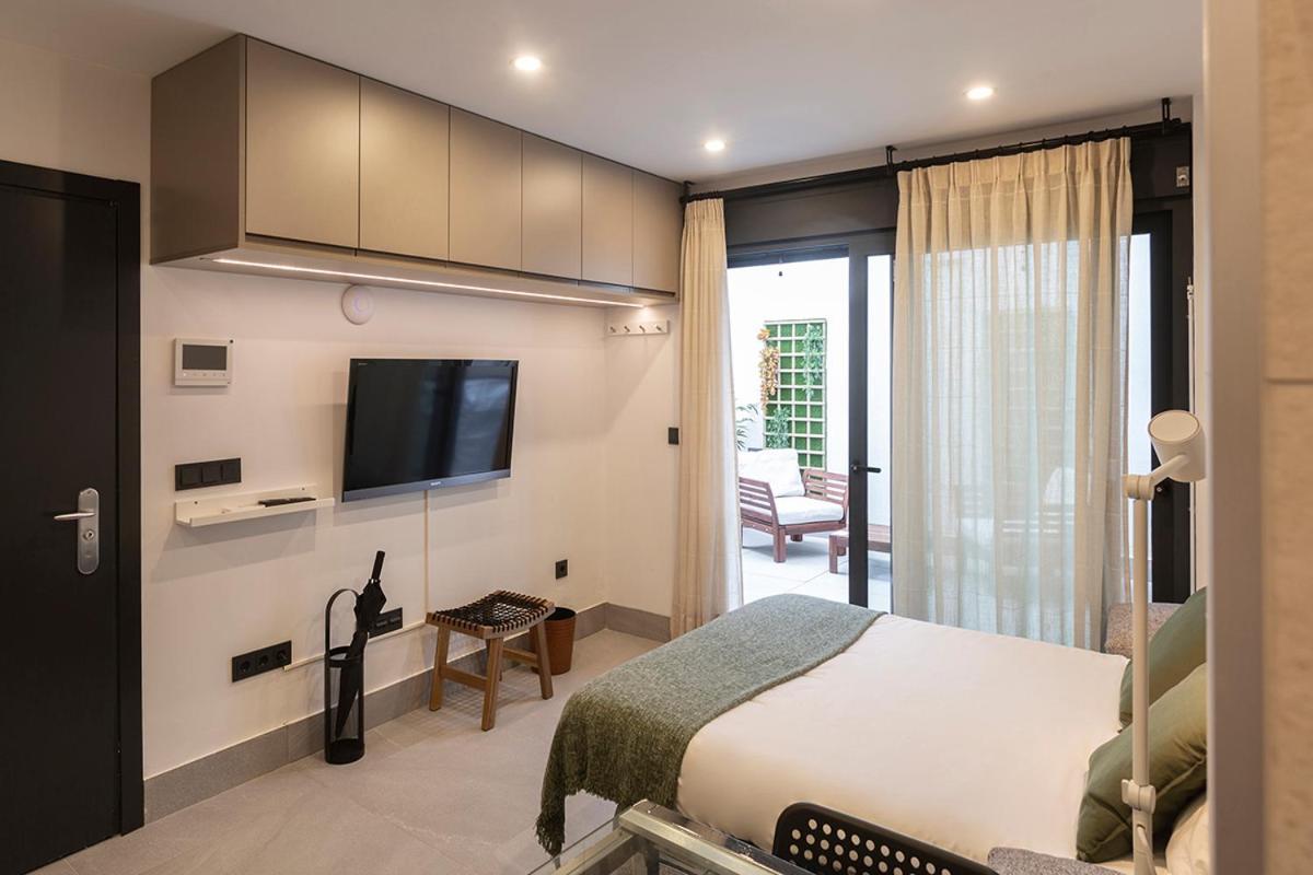 Apartamentos Bajeles Sevilla Urban Esterno foto