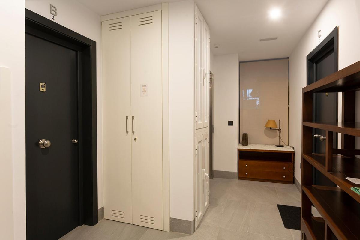 Apartamentos Bajeles Sevilla Urban Esterno foto