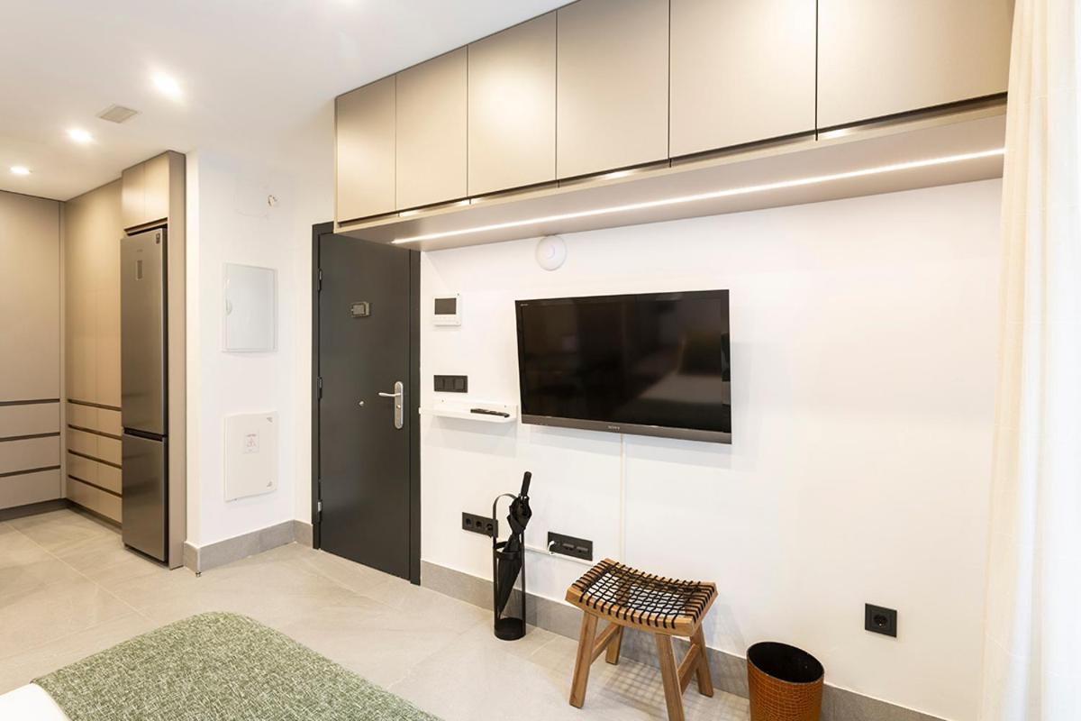 Apartamentos Bajeles Sevilla Urban Esterno foto